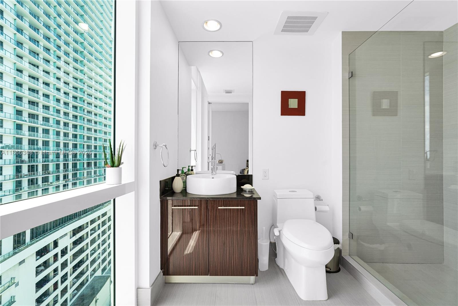 APOGEE BEACH CONDOMINIUM - Residential Lease