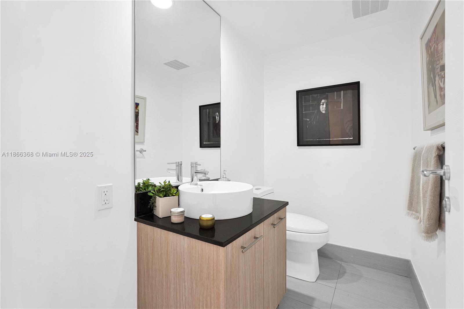 APOGEE BEACH CONDOMINIUM - Residential Lease