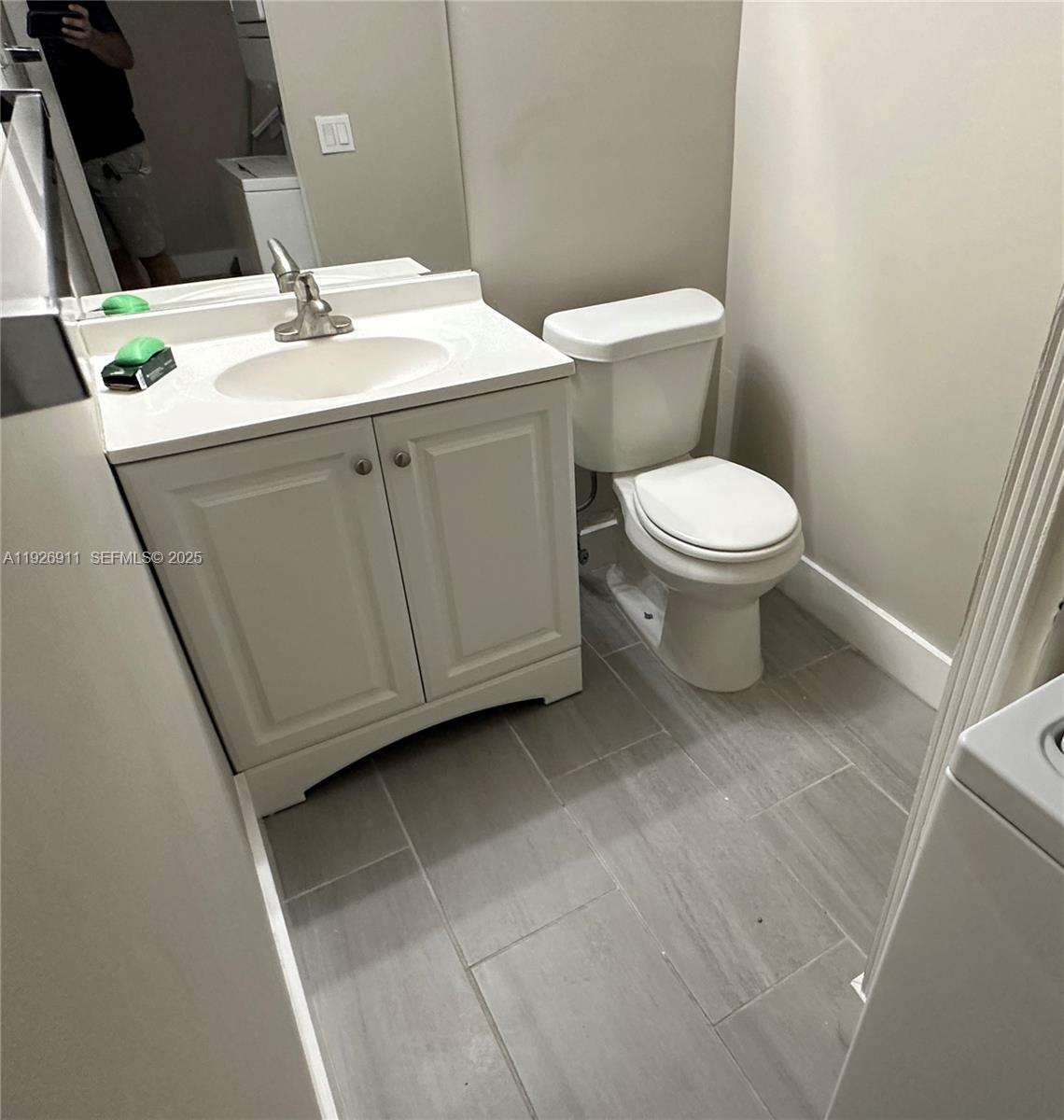 LAGUNA CLUB EAST CONDO - Residential Lease