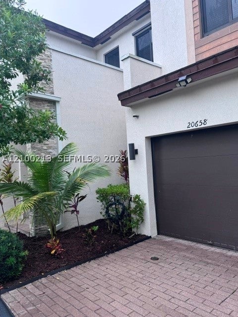 20658 NE 2nd Ct 0