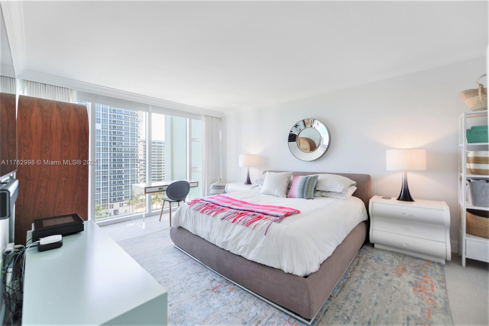 HARBOUR HOUSE - Residential