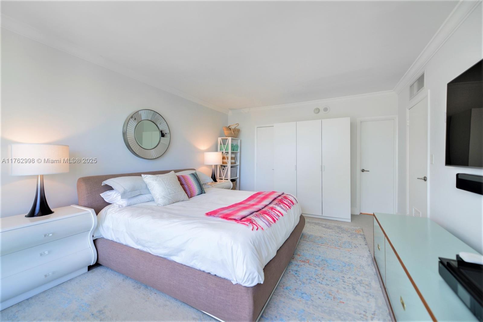 HARBOUR HOUSE - Residential