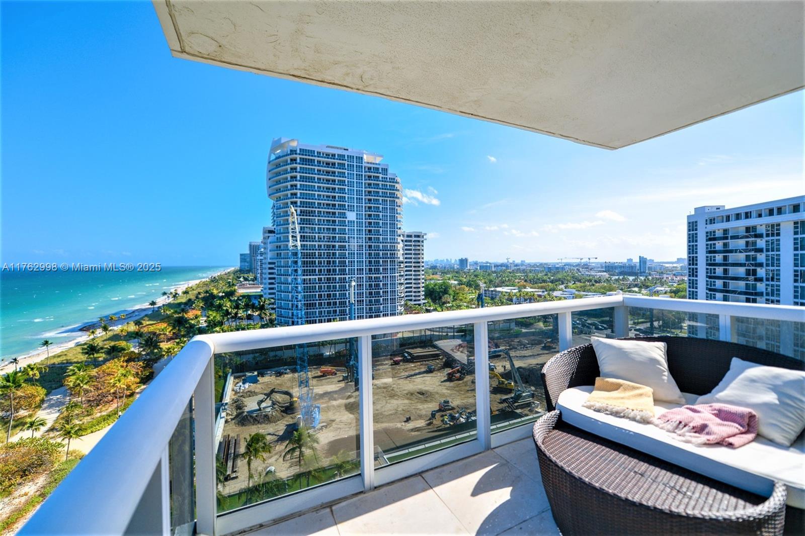 10275 Collins Ave 1110
