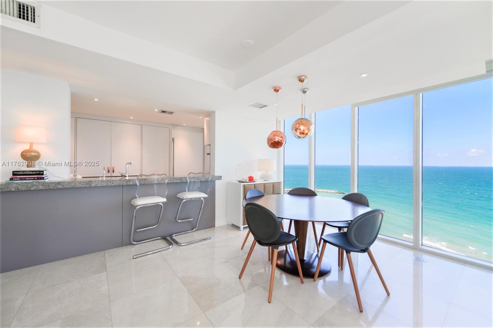 HARBOUR HOUSE - Residential