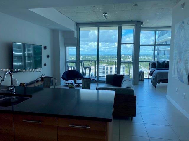 3301 NE 1st Ave H2913