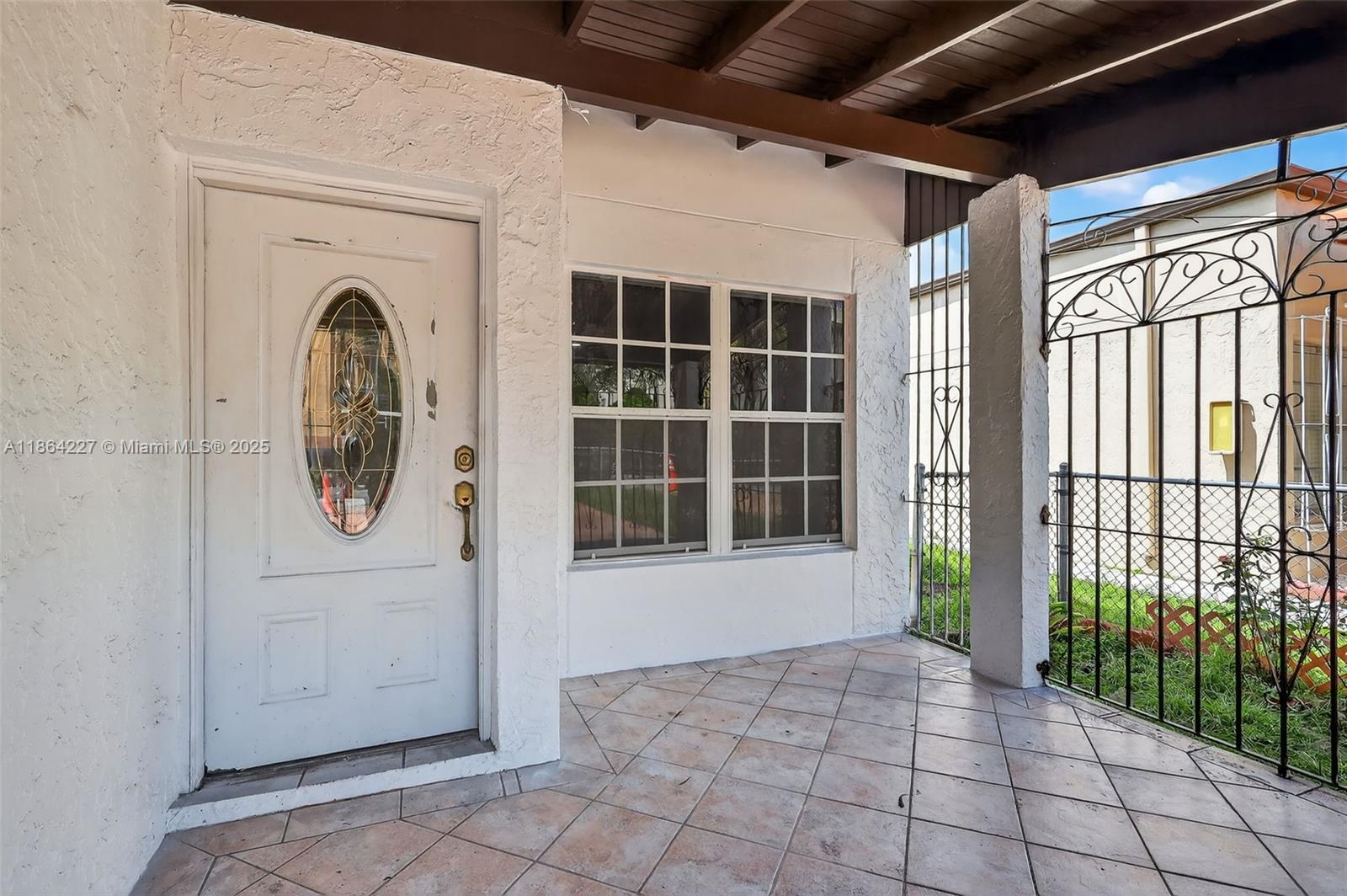 2ND COURT VILLAS CONDO - Residential