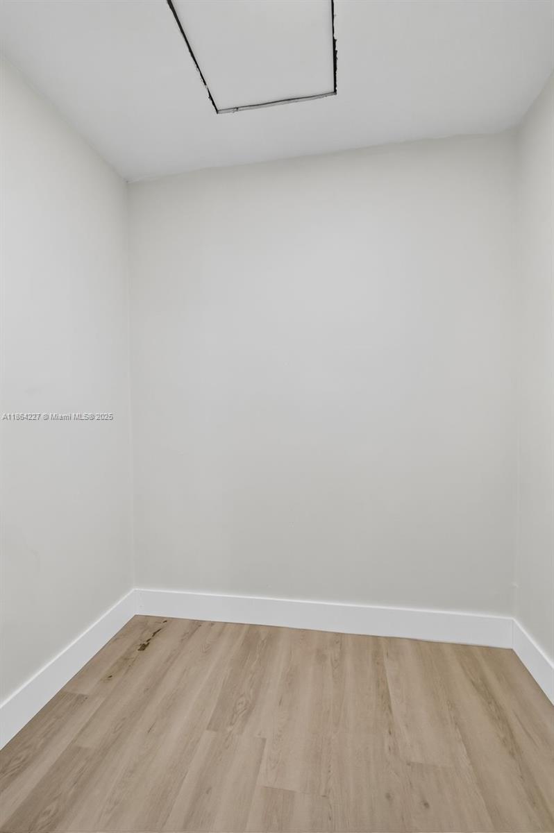 2ND COURT VILLAS CONDO - Residential