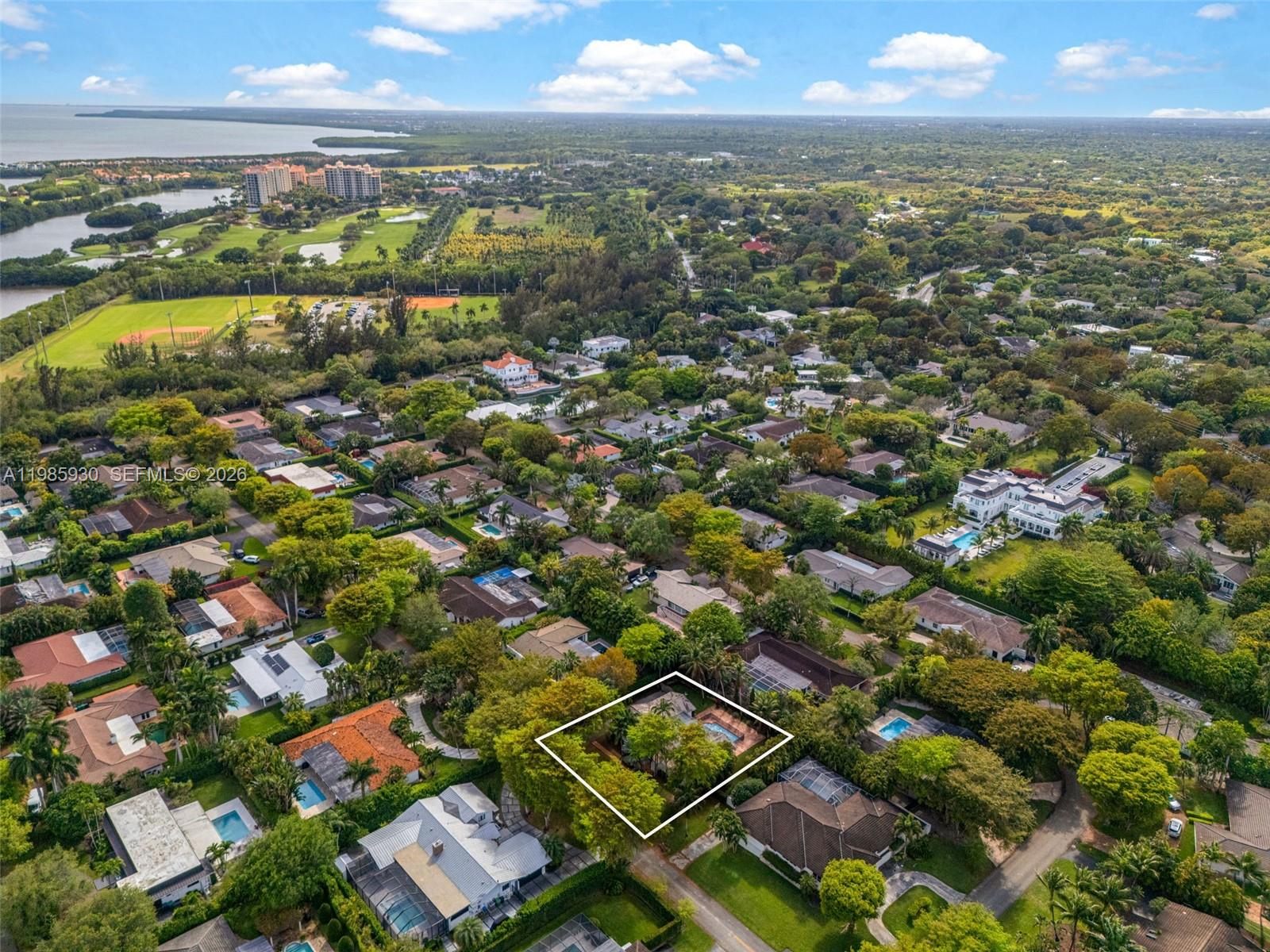 CUTLER BAY ESTATES - Residential