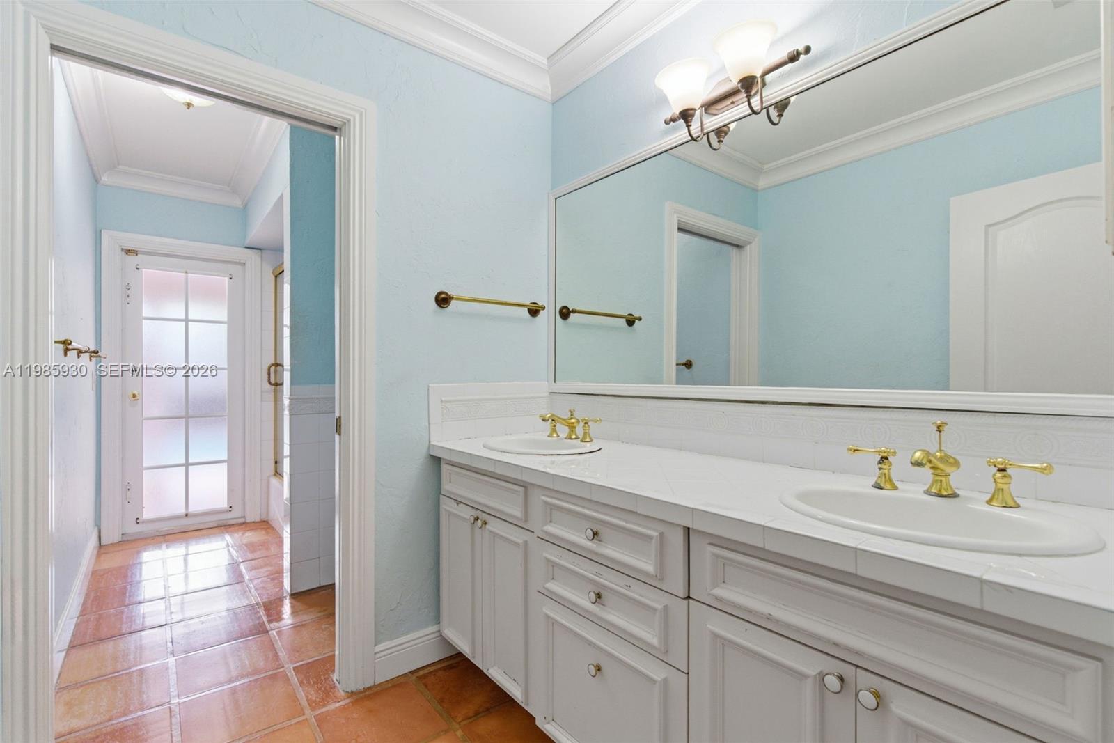 CUTLER BAY ESTATES - Residential