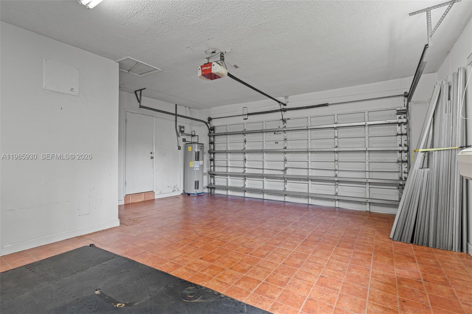 CUTLER BAY ESTATES - Residential