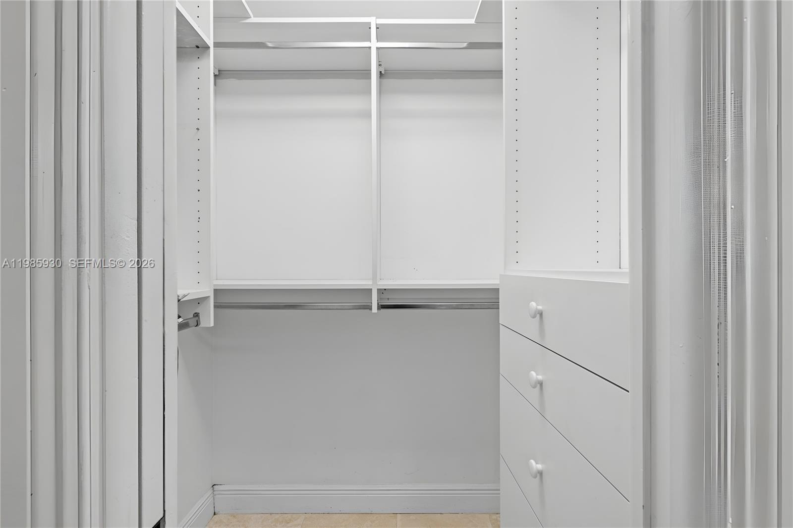 CUTLER BAY ESTATES - Residential