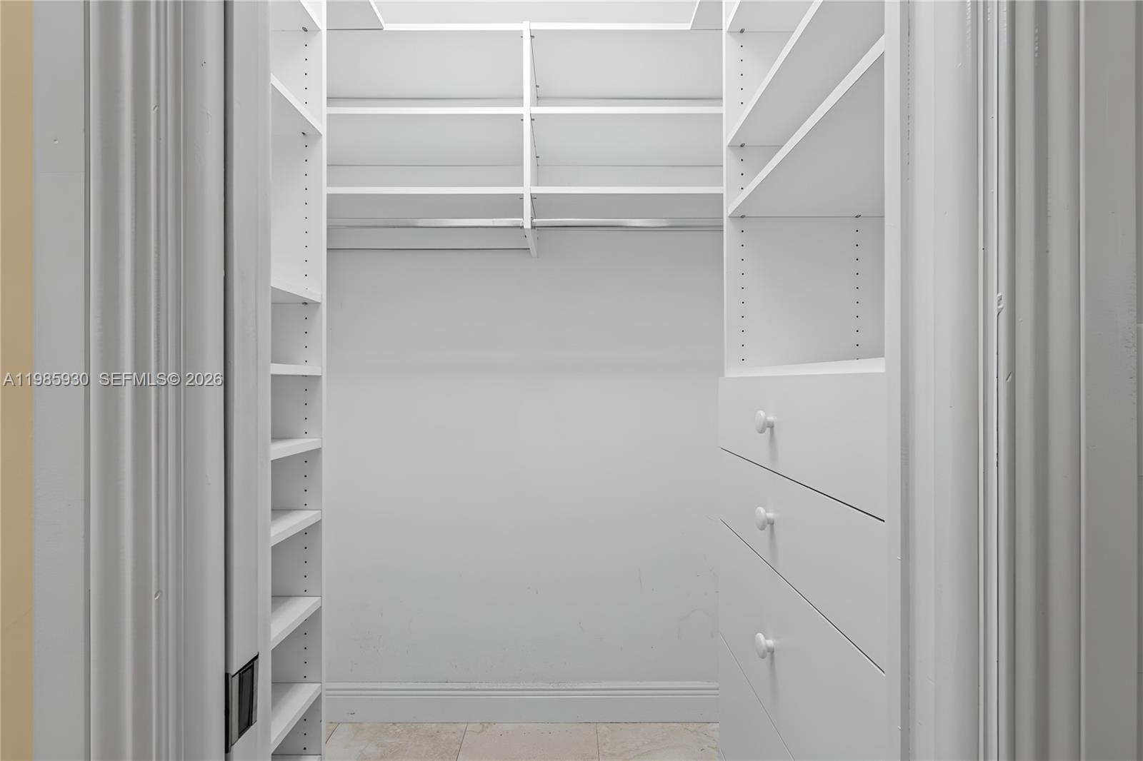 CUTLER BAY ESTATES - Residential