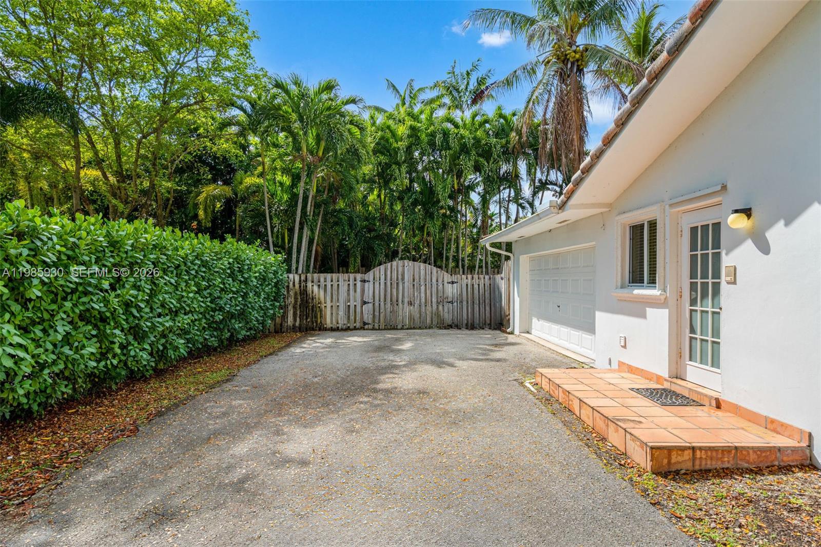 CUTLER BAY ESTATES - Residential