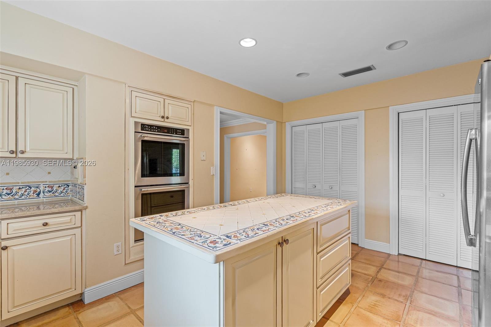 CUTLER BAY ESTATES - Residential