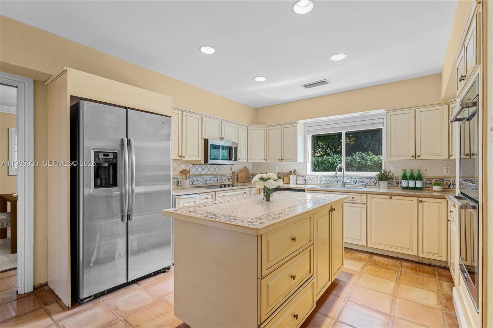 CUTLER BAY ESTATES - Residential