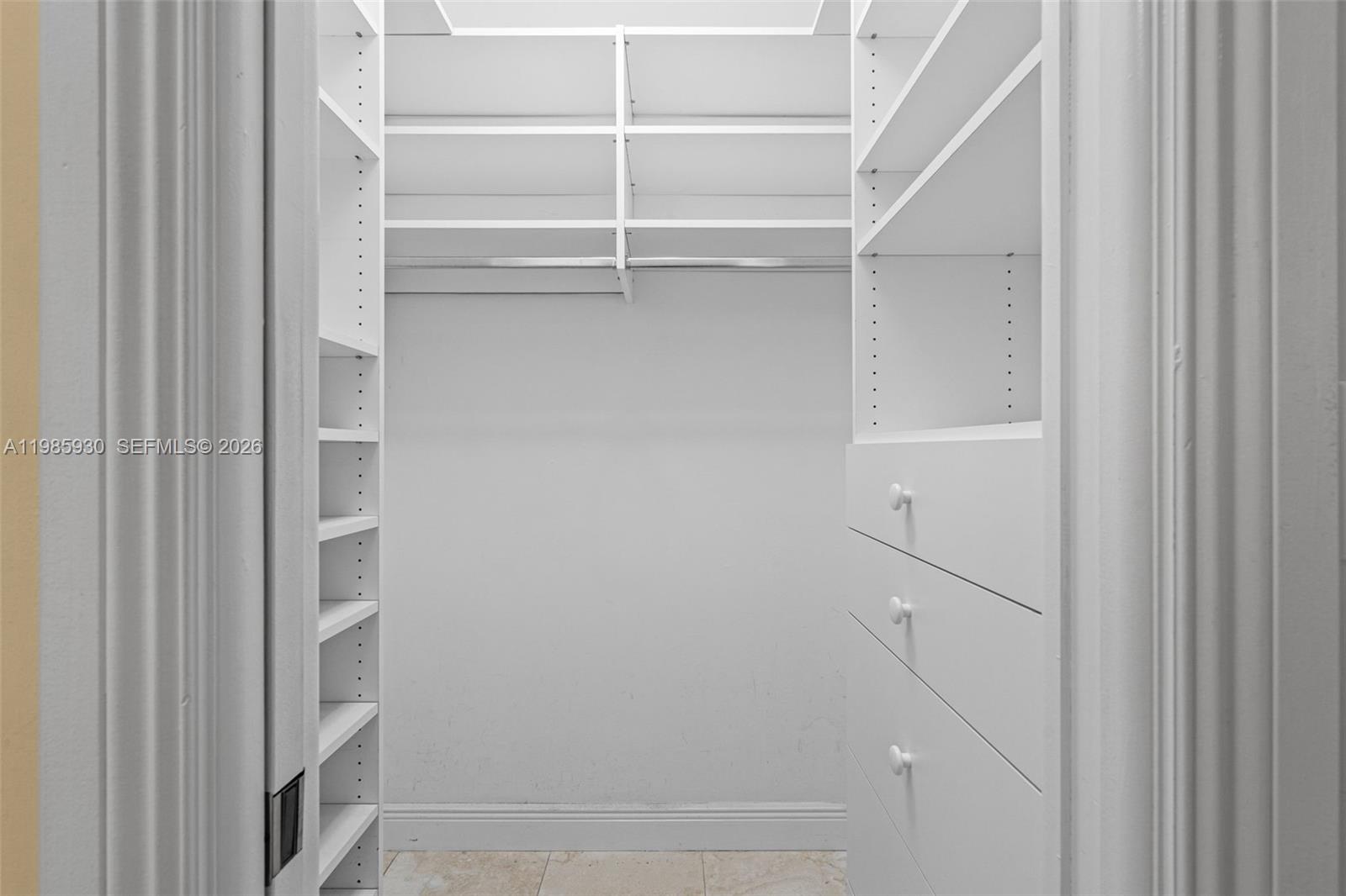 CUTLER BAY ESTATES - Residential