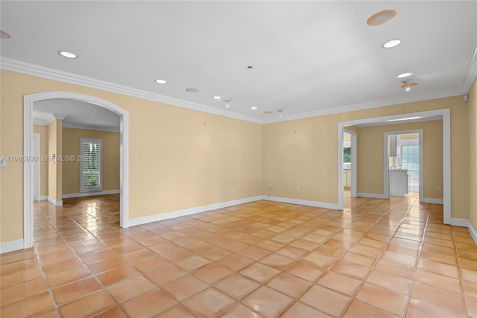 CUTLER BAY ESTATES - Residential