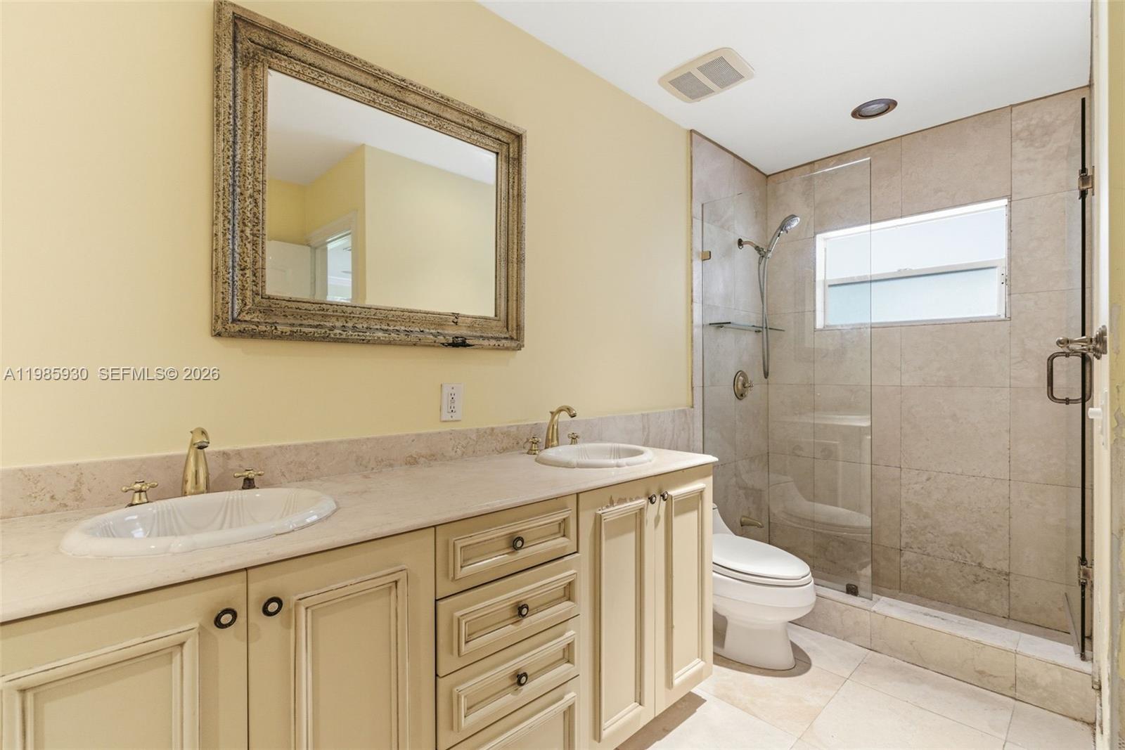 CUTLER BAY ESTATES - Residential