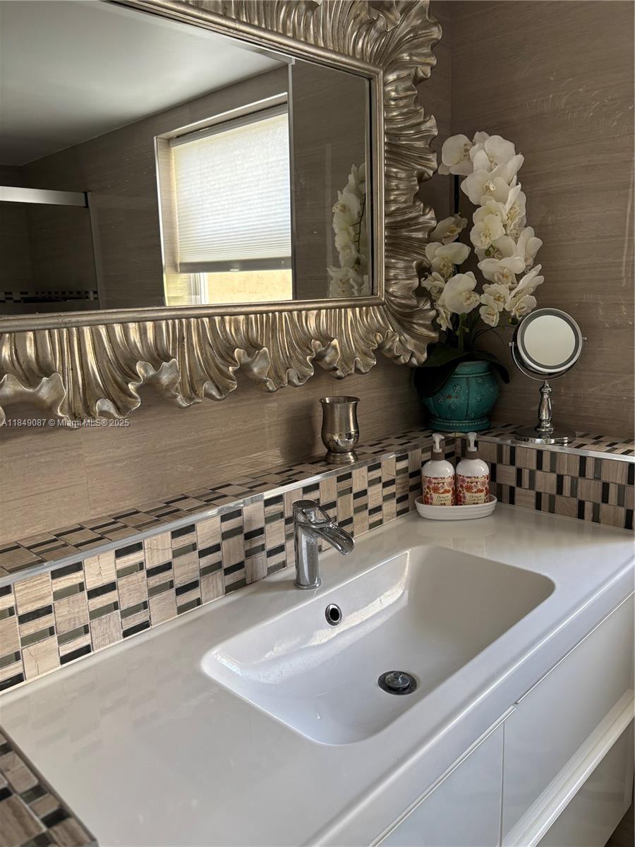 PRINCE GEORGE ARMS CONDO - Residential Lease