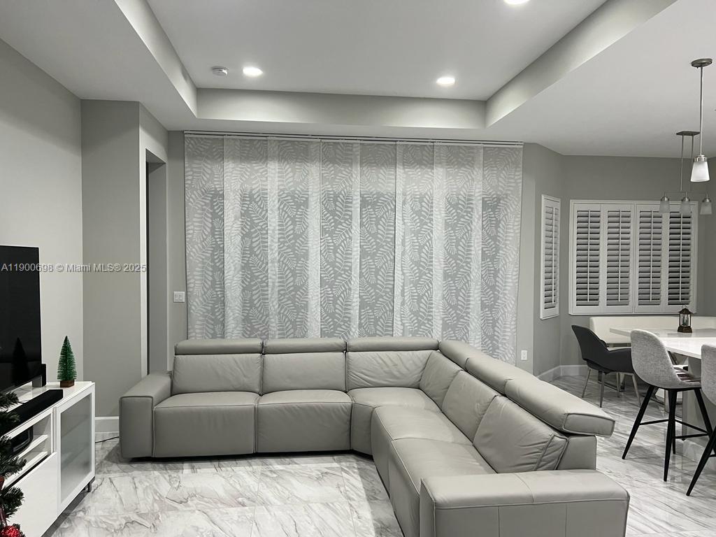 MEADOWS OF WESTLAKE - Residential