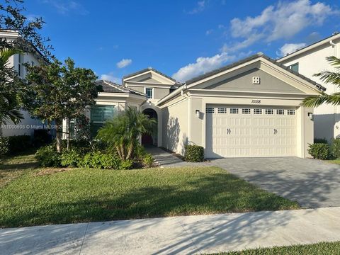 15558 Goldfinch Cir Westlake FL 33470