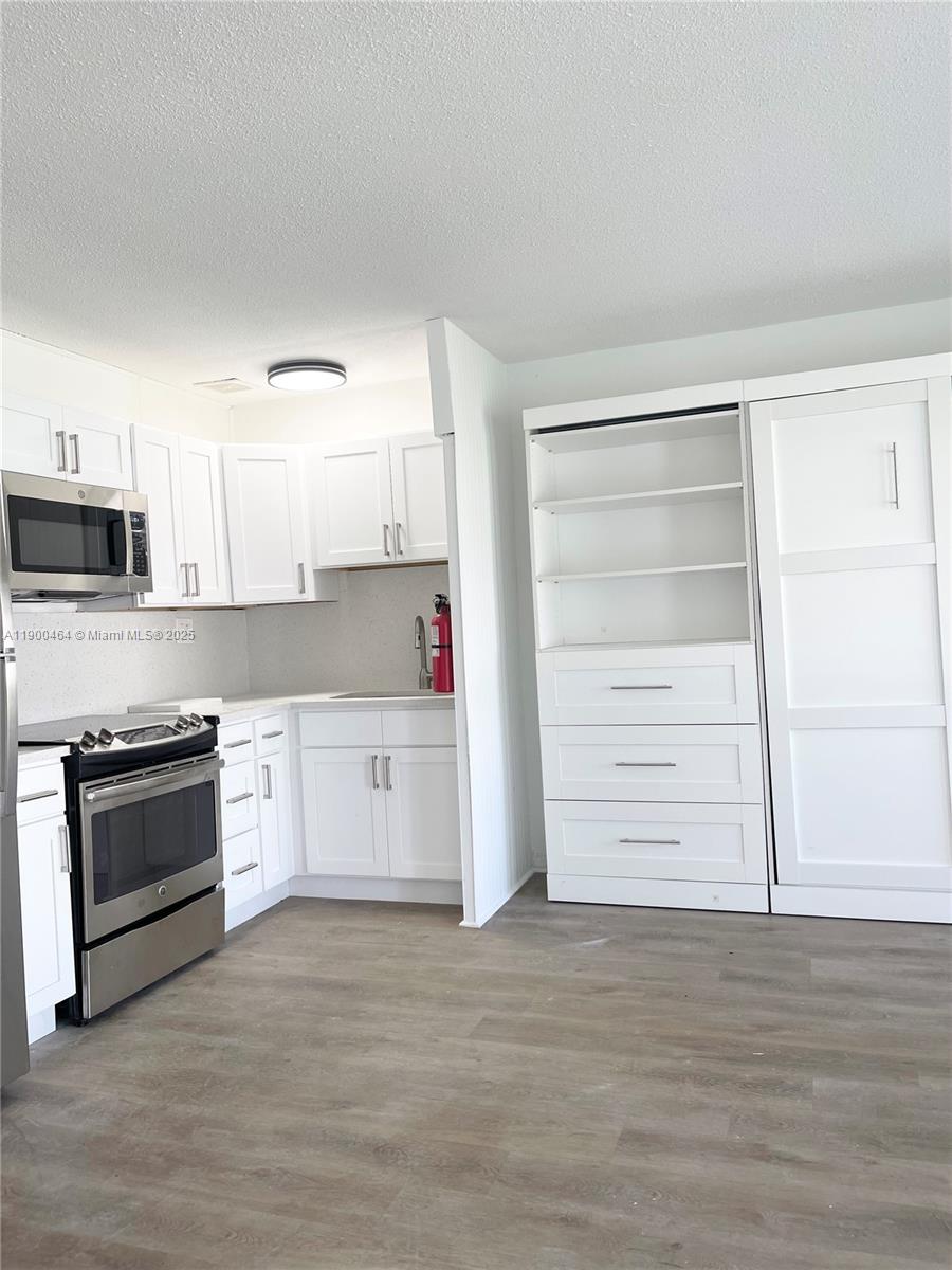 CORAL RIDGE ISLES - Residential Lease