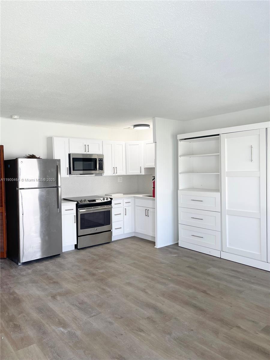 CORAL RIDGE ISLES - Residential Lease