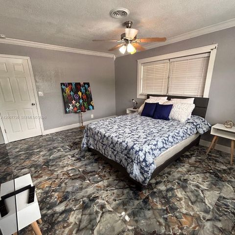 Tiny photo for 221 NE 24th St, Pompano Beach, FL 33064 (MLS # A12007730)