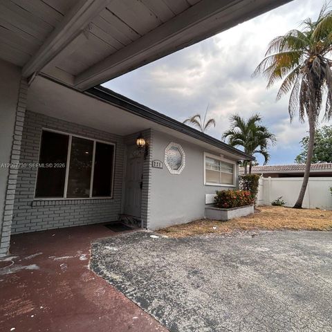 Tiny photo for 221 NE 24th St, Pompano Beach, FL 33064 (MLS # A12007730)