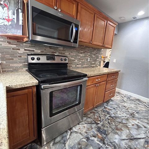 Tiny photo for 221 NE 24th St, Pompano Beach, FL 33064 (MLS # A12007730)