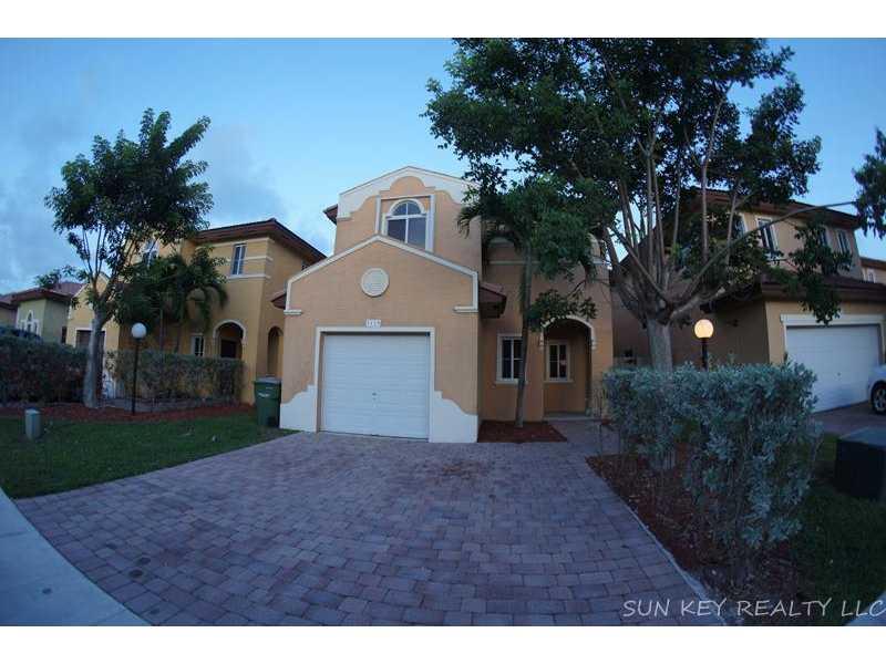 ENJOY LIVING IN THIS BRIGHT 2 STORY HOME IN BEAUTIFUL "PEBBLE BROOK II" GATED COMMUNITY. REALLY SPACIOUS LAKE FRONT 3BR/2.5BA + 1C.G. FRESHLY PAINTED NEUTRAL COLORS, TILE & LAMINATED FLOORS THROUGHOUT, FORMAL DINING & LIVING ROOM & FENCED BACKYARD. SPECTA CULAR WATER STONE AMENITIES SUCH AS: CLUBHOUSE, OLYMPIC / LAGOON STYLE POOL, FITNESS CENTER, OVER 4 MILES OF BIKE PATHS AND WALKING JOGGING TRAILS, & BEAUTIFUL LAKES. GREAT LOCATION, GREAT SCHOOLS, SUPERMARKETS, RESTAURANTS, & HOMESTEAD HOSPITAL.