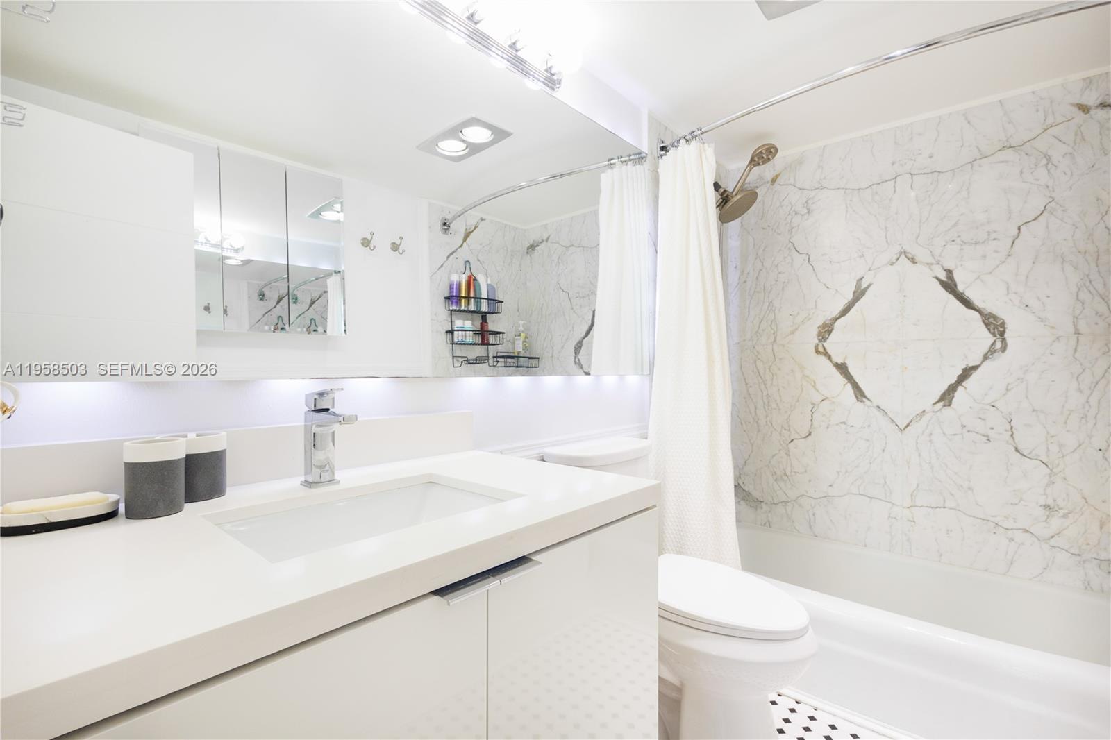 KEY BISCAYNES COMMODORE C - Residential