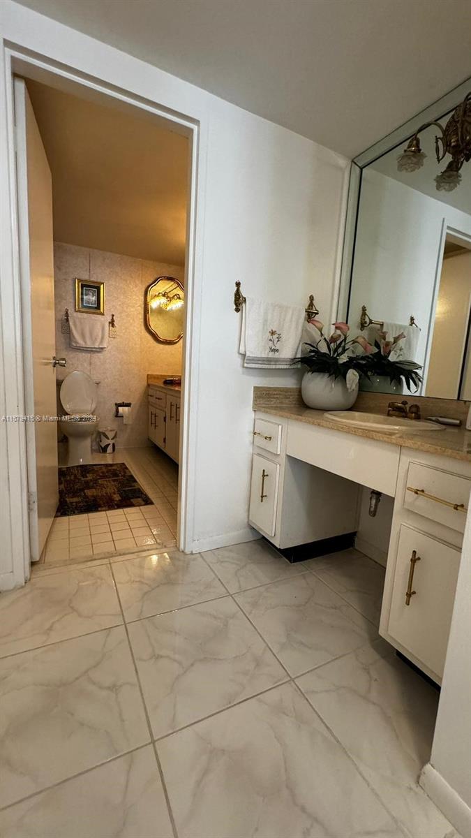 OLYMPUS CONDO PHASE - Residential