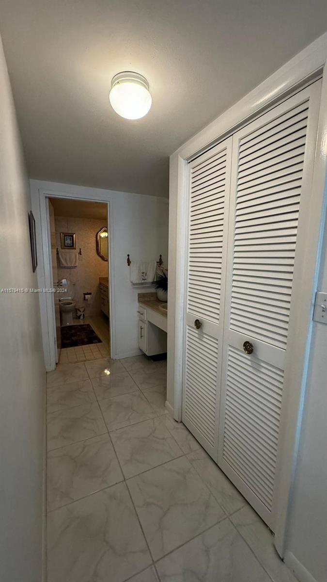 OLYMPUS CONDO PHASE - Residential