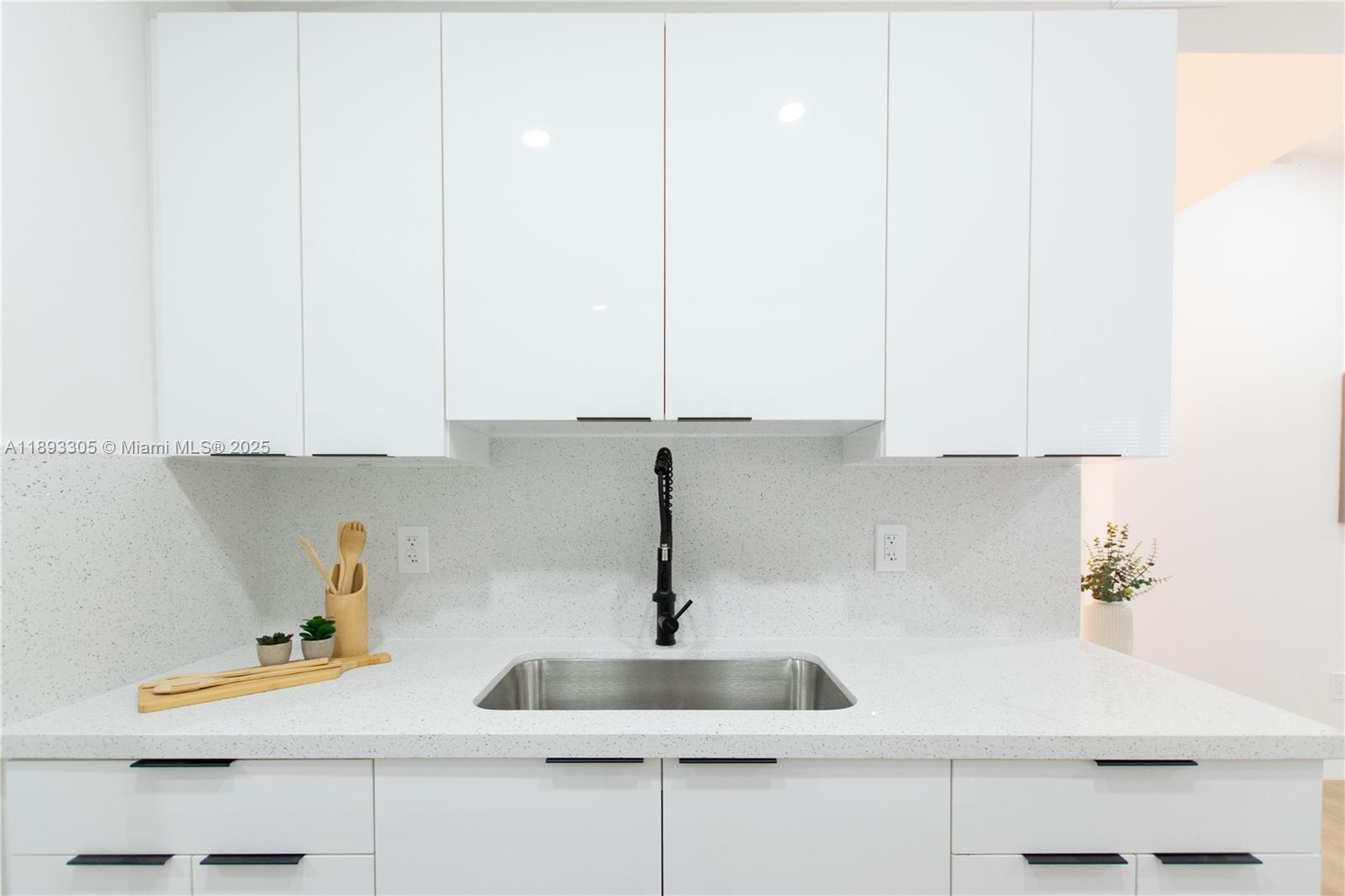 LAKE FOREST SEC ONE - Residential