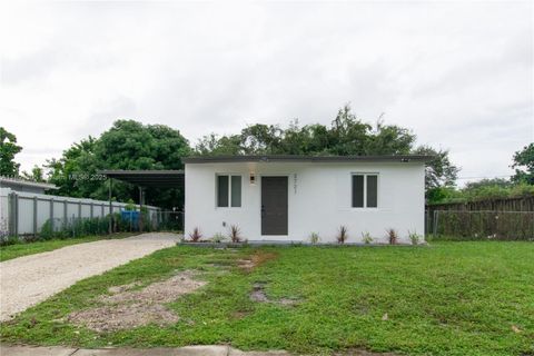 3721 SW 46th Ave West Park FL 33023