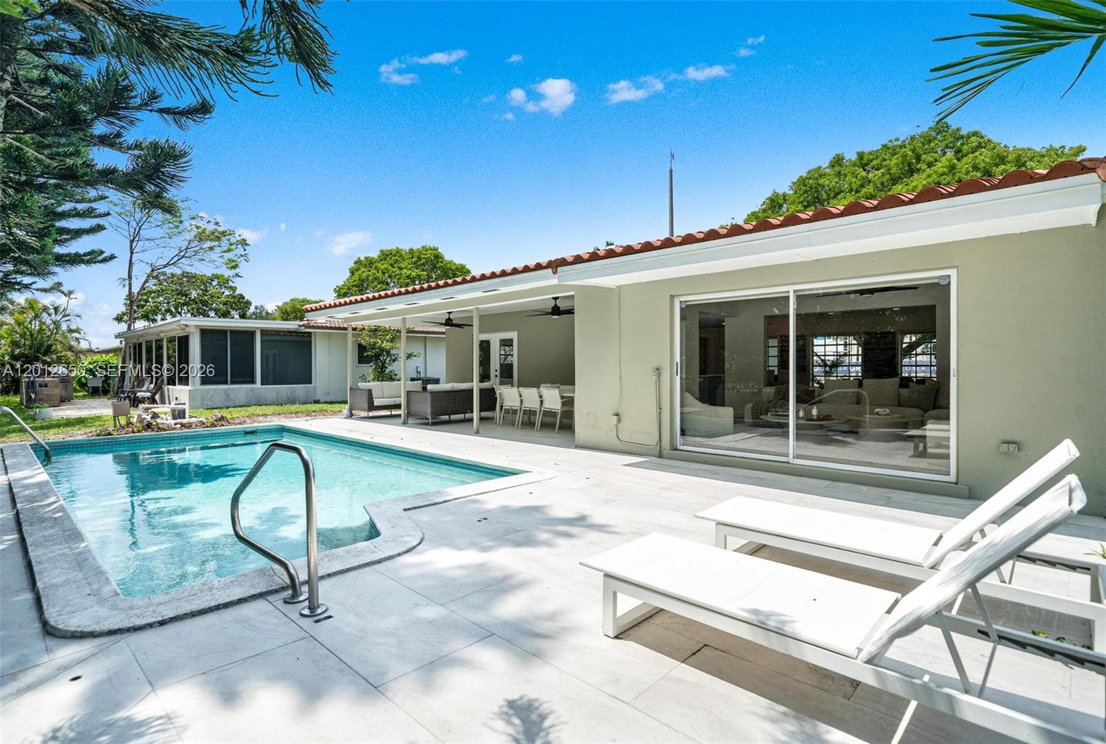 MIAMI LAKES SEC 5 - Residential