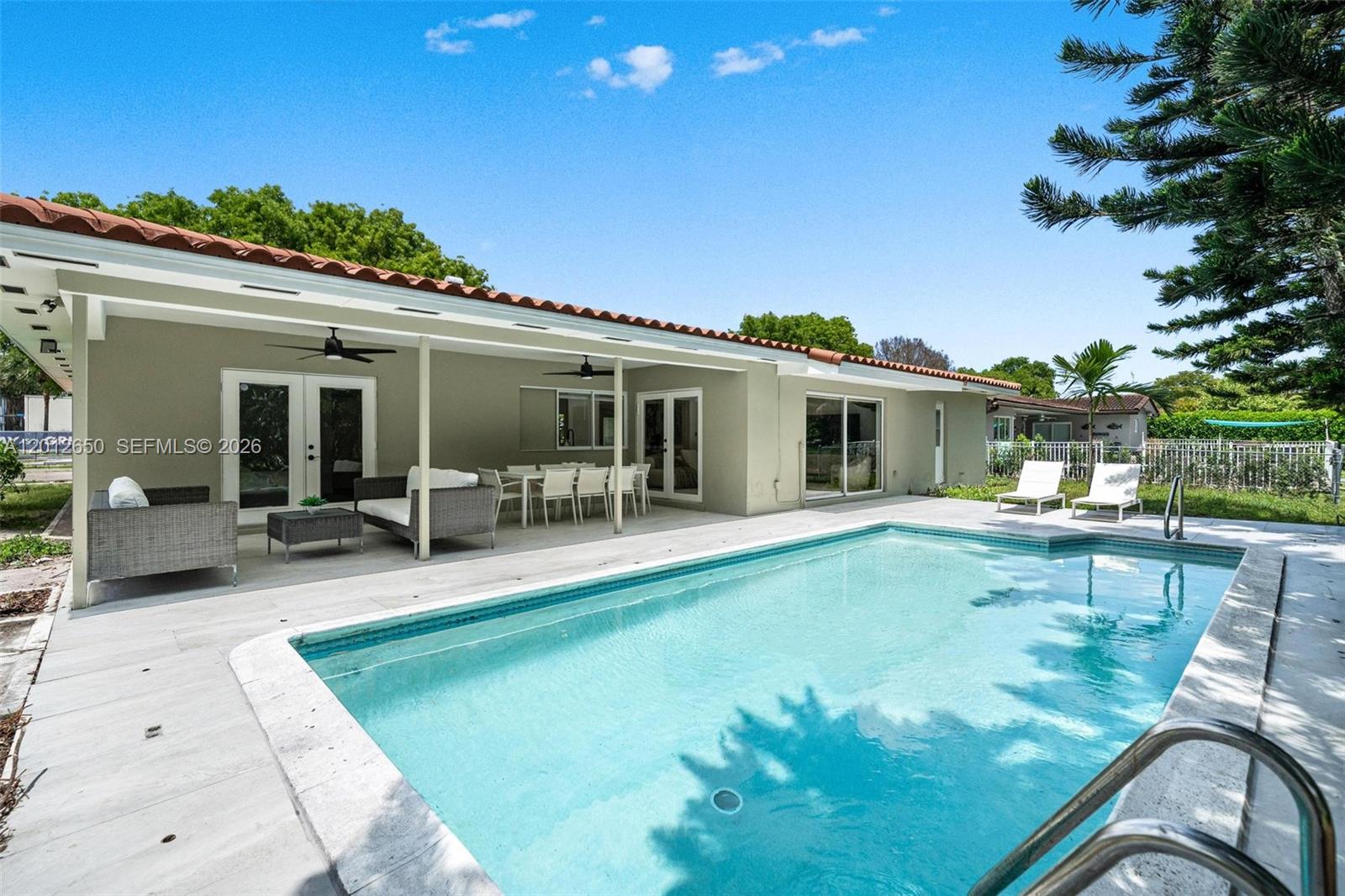 MIAMI LAKES SEC 5 - Residential
