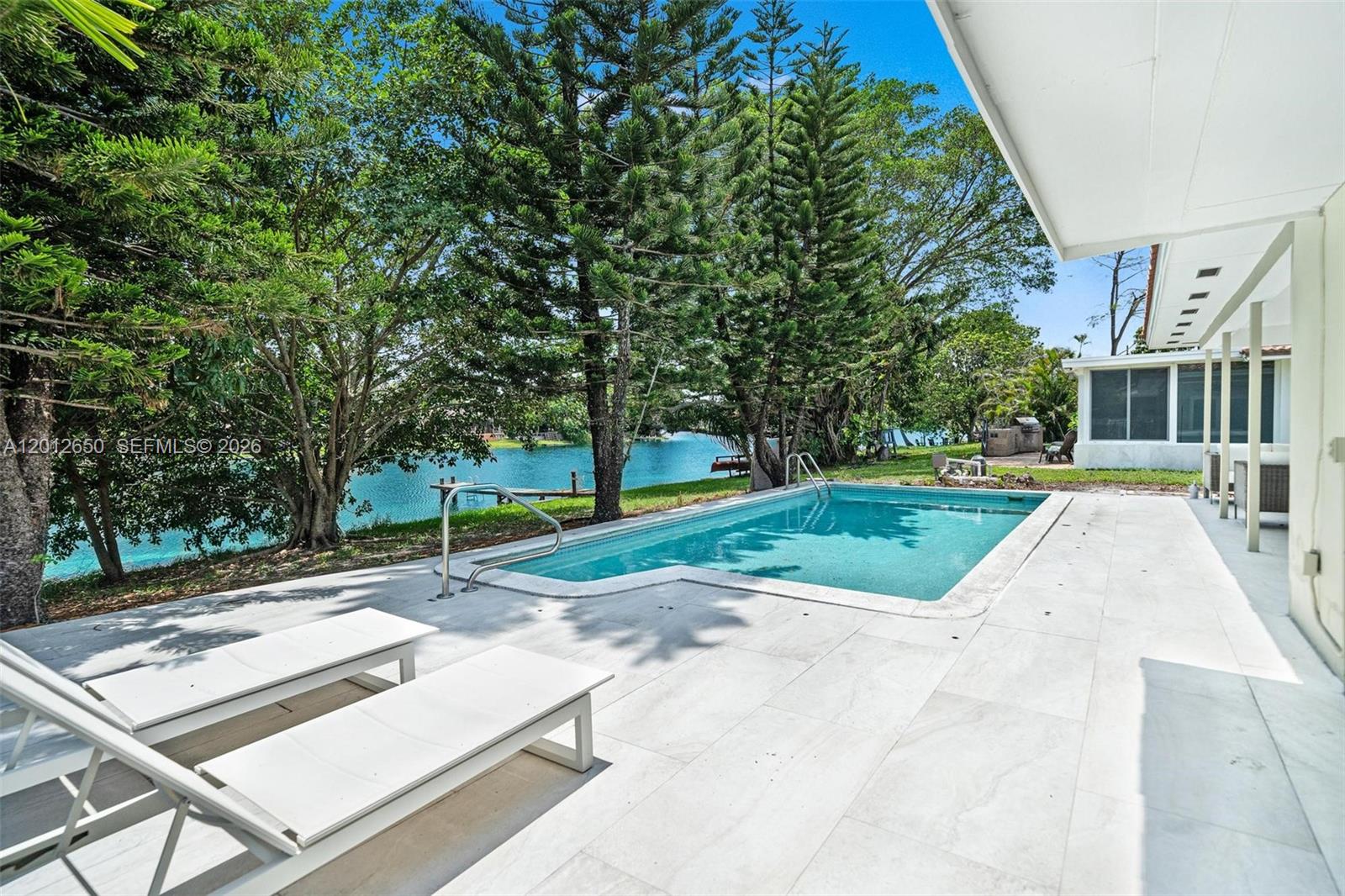 MIAMI LAKES SEC 5 - Residential