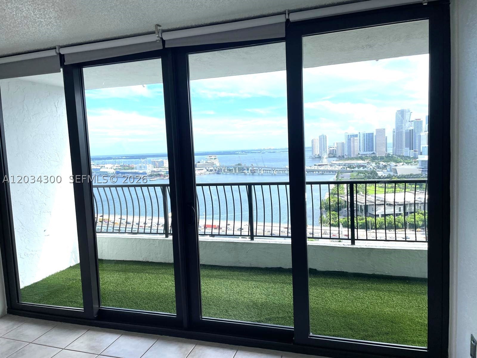 555 NE 15th St 33H