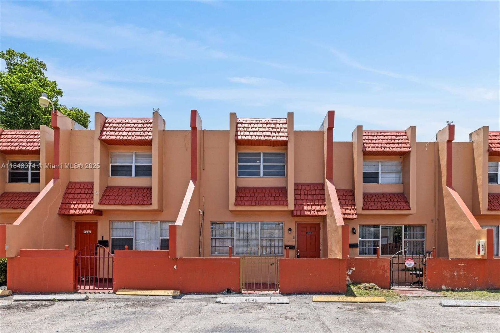 4045 NW 19th St 4045, Lauderhill, FL, 33313/$149,000 1 4045 NW 19th St 4045
