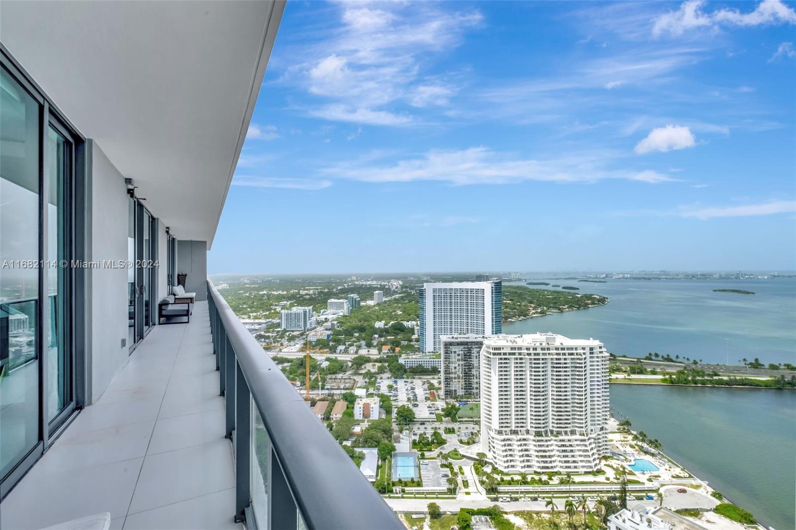 PARAISO BAYVIEWS CONDO - Residential Lease