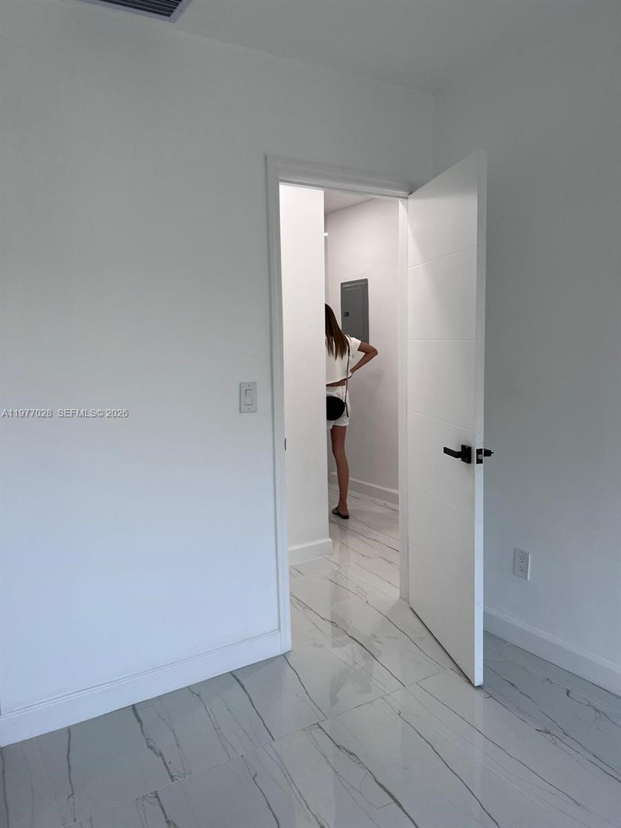 OSCEOLA GROVES - Residential Lease