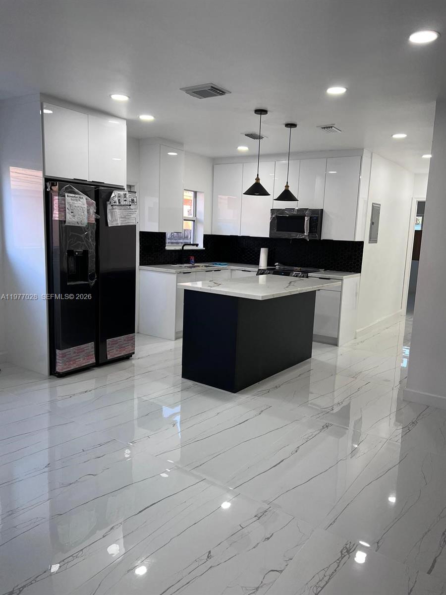 OSCEOLA GROVES - Residential Lease