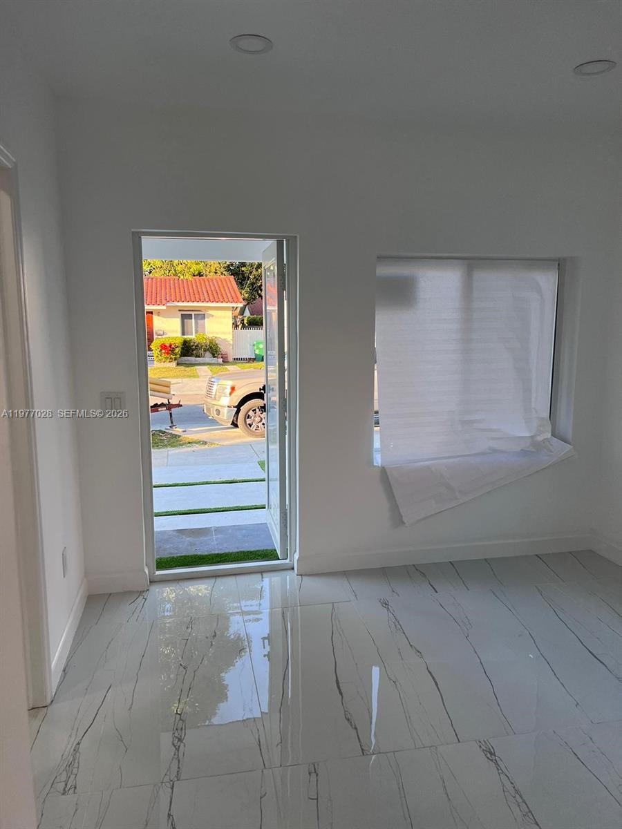 OSCEOLA GROVES - Residential Lease