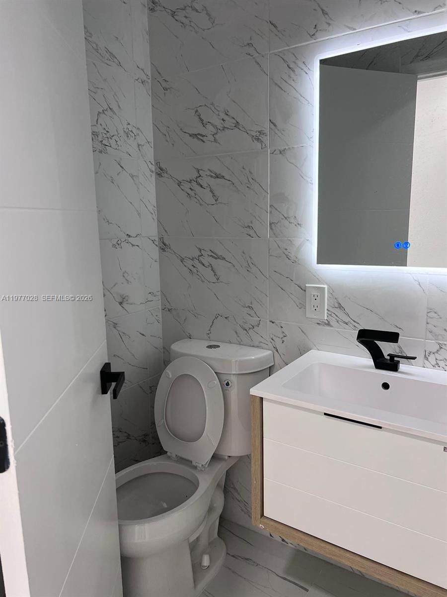 OSCEOLA GROVES - Residential Lease