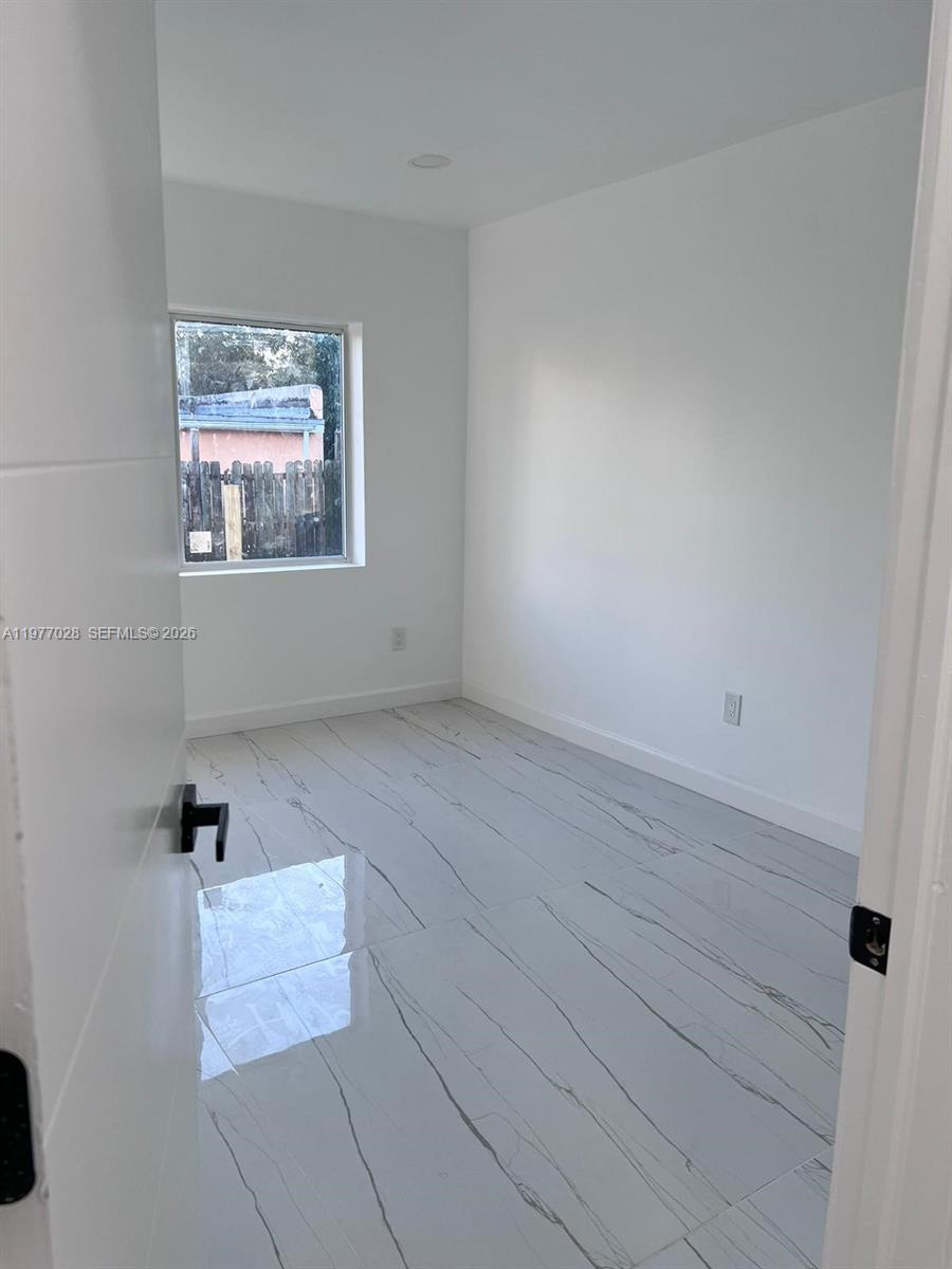 OSCEOLA GROVES - Residential Lease