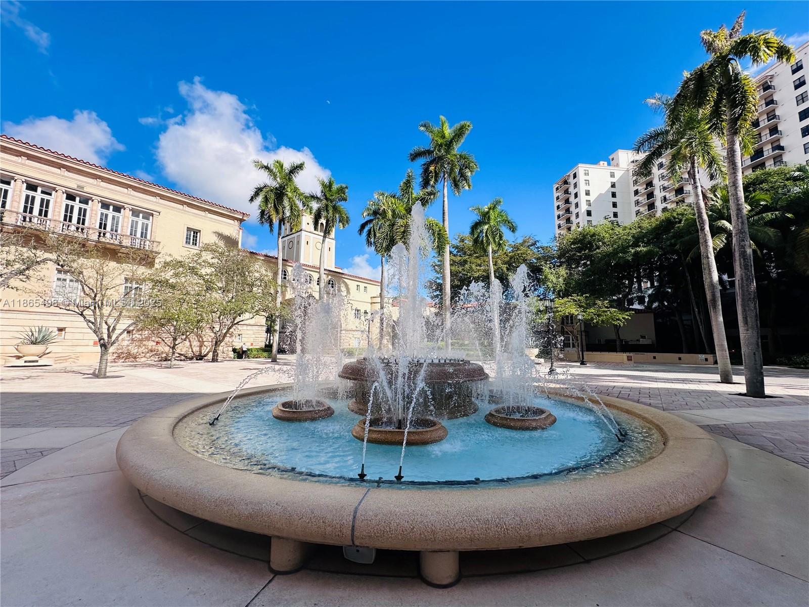 PUERTA DE PALMAS CONDO - Residential