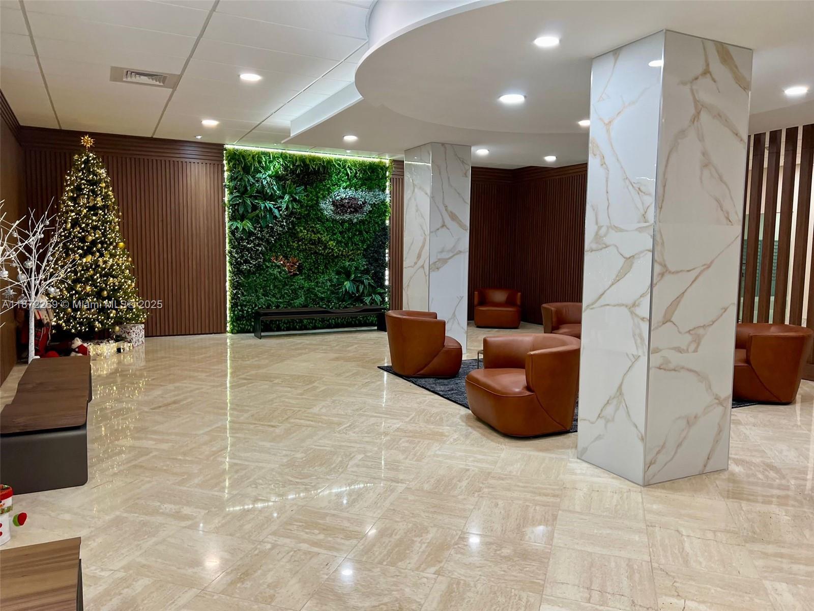 WINSTON TOWERS 100 CONDO - Residential