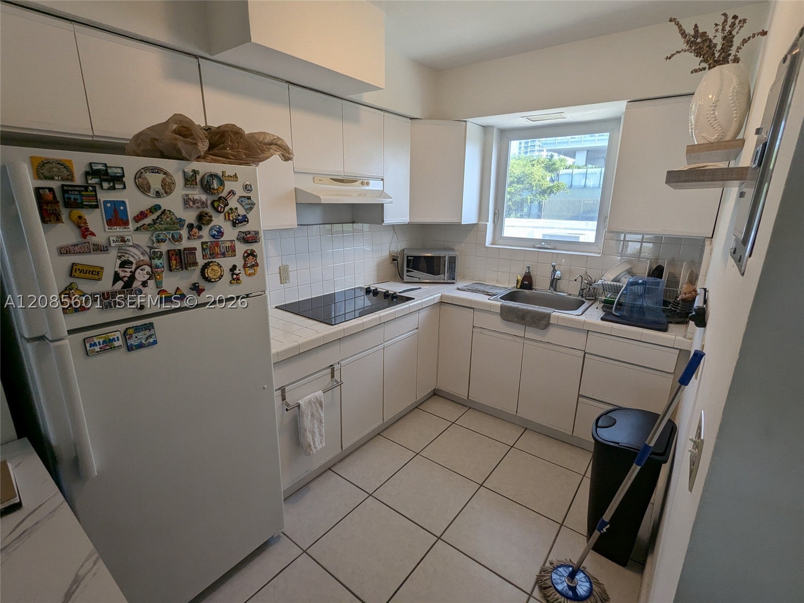 158 Ocean Dr 406